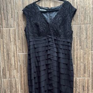 Jones Wear Black Pleated Sheath Midi Dress